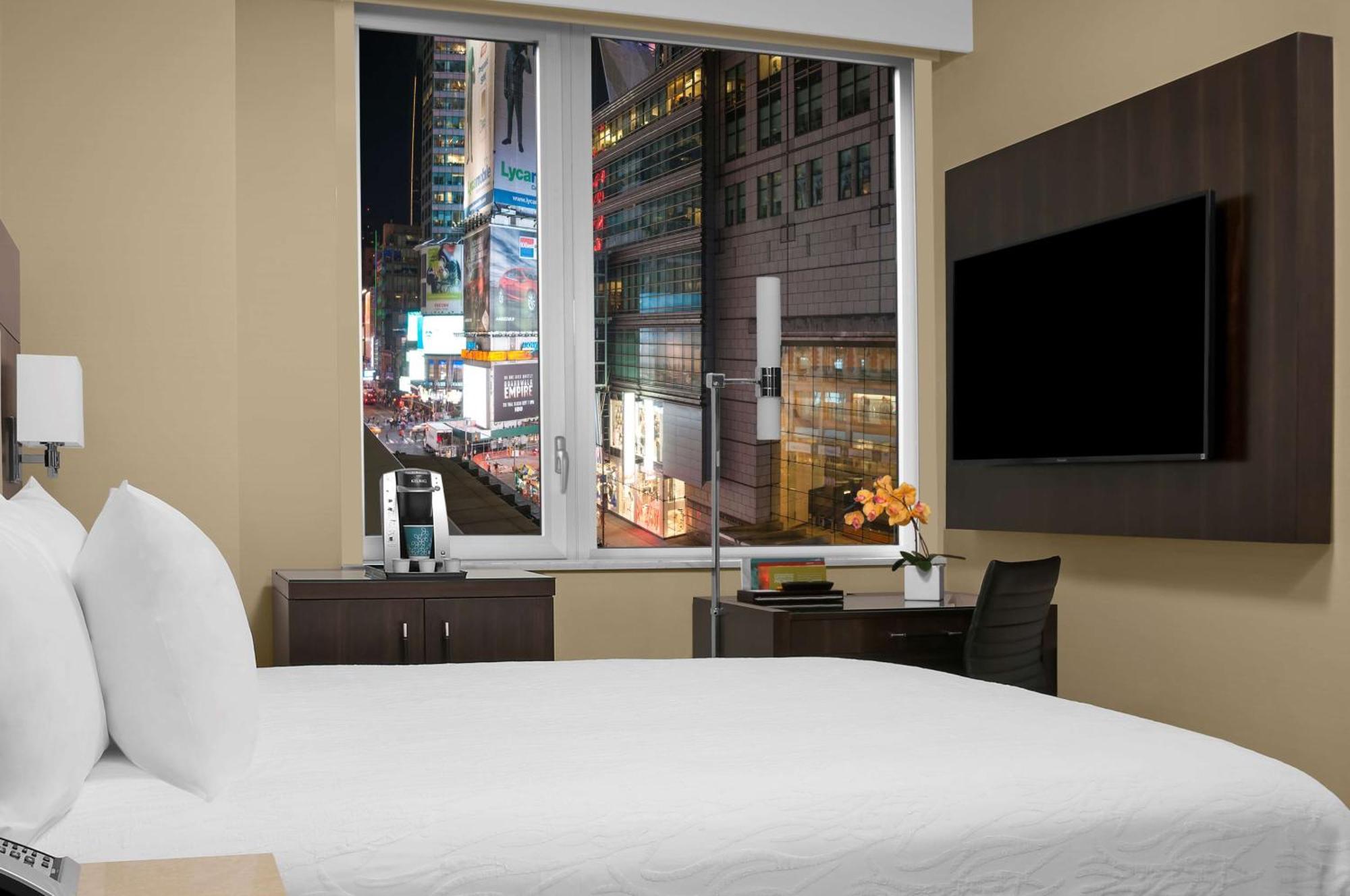 Hilton Garden Inn New York - Times Square Central ภายนอก รูปภาพ